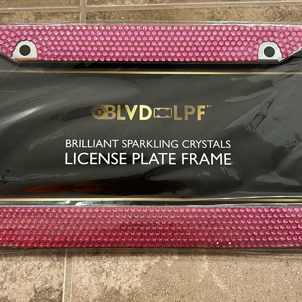 💖NWT Brilliant Sparkling Crystals License Plate Frame💖